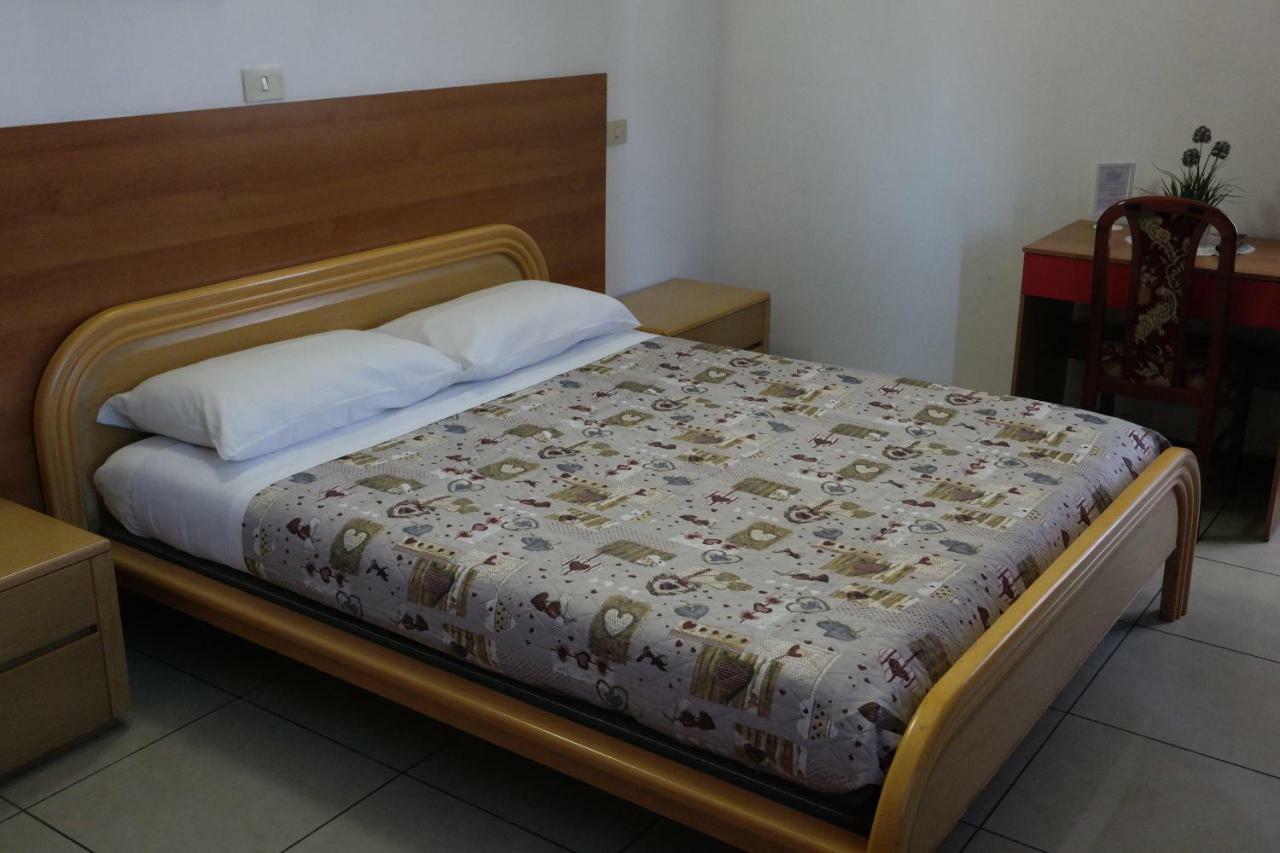 Hotel Houston Livorno - Struttura Esclusivamente Turistica - Not For Business Or Workers المظهر الخارجي الصورة