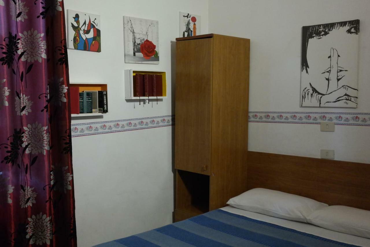 Hotel Houston Livorno - Struttura Esclusivamente Turistica - Not For Business Or Workers المظهر الخارجي الصورة