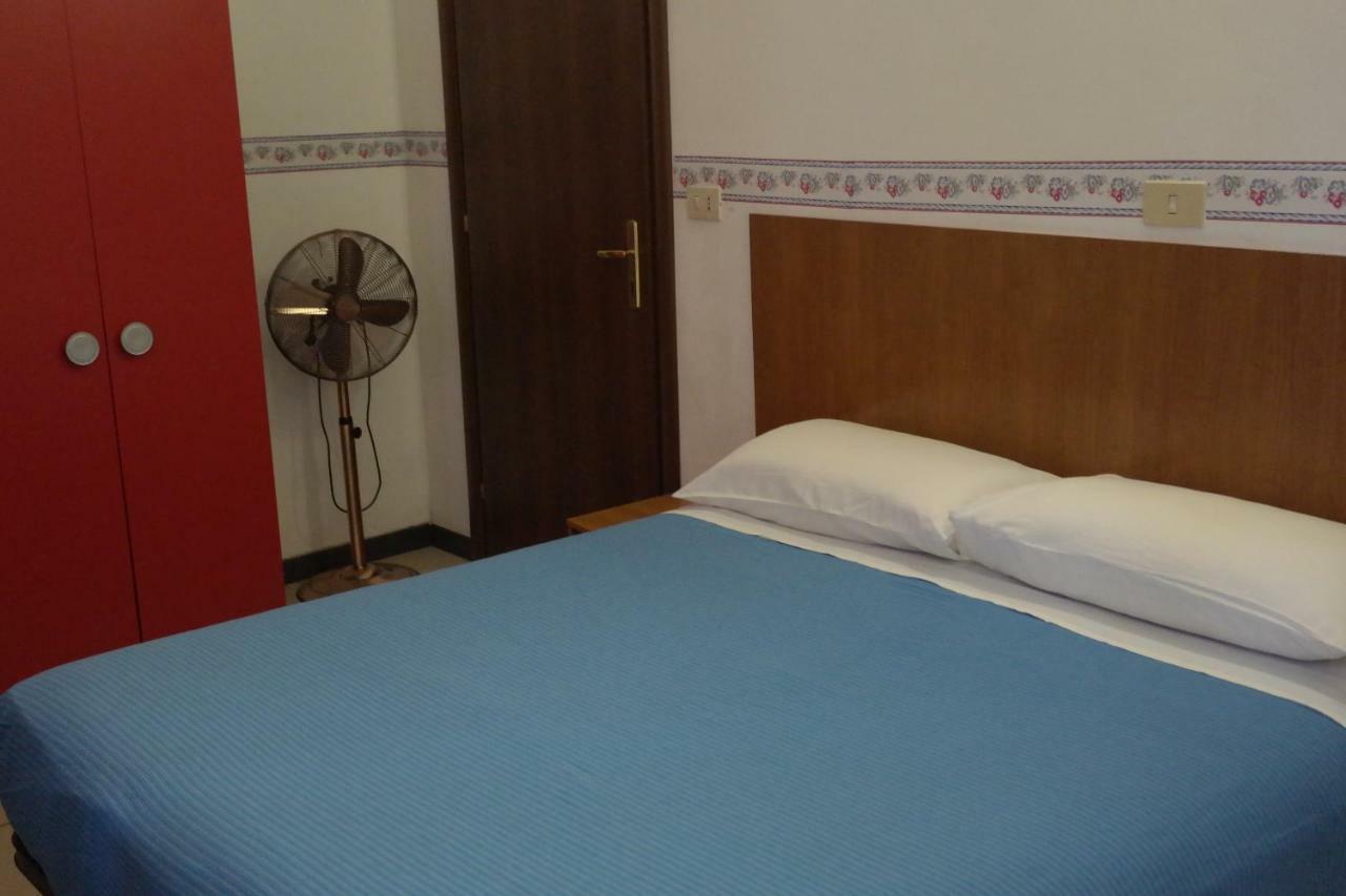 Hotel Houston Livorno - Struttura Esclusivamente Turistica - Not For Business Or Workers المظهر الخارجي الصورة