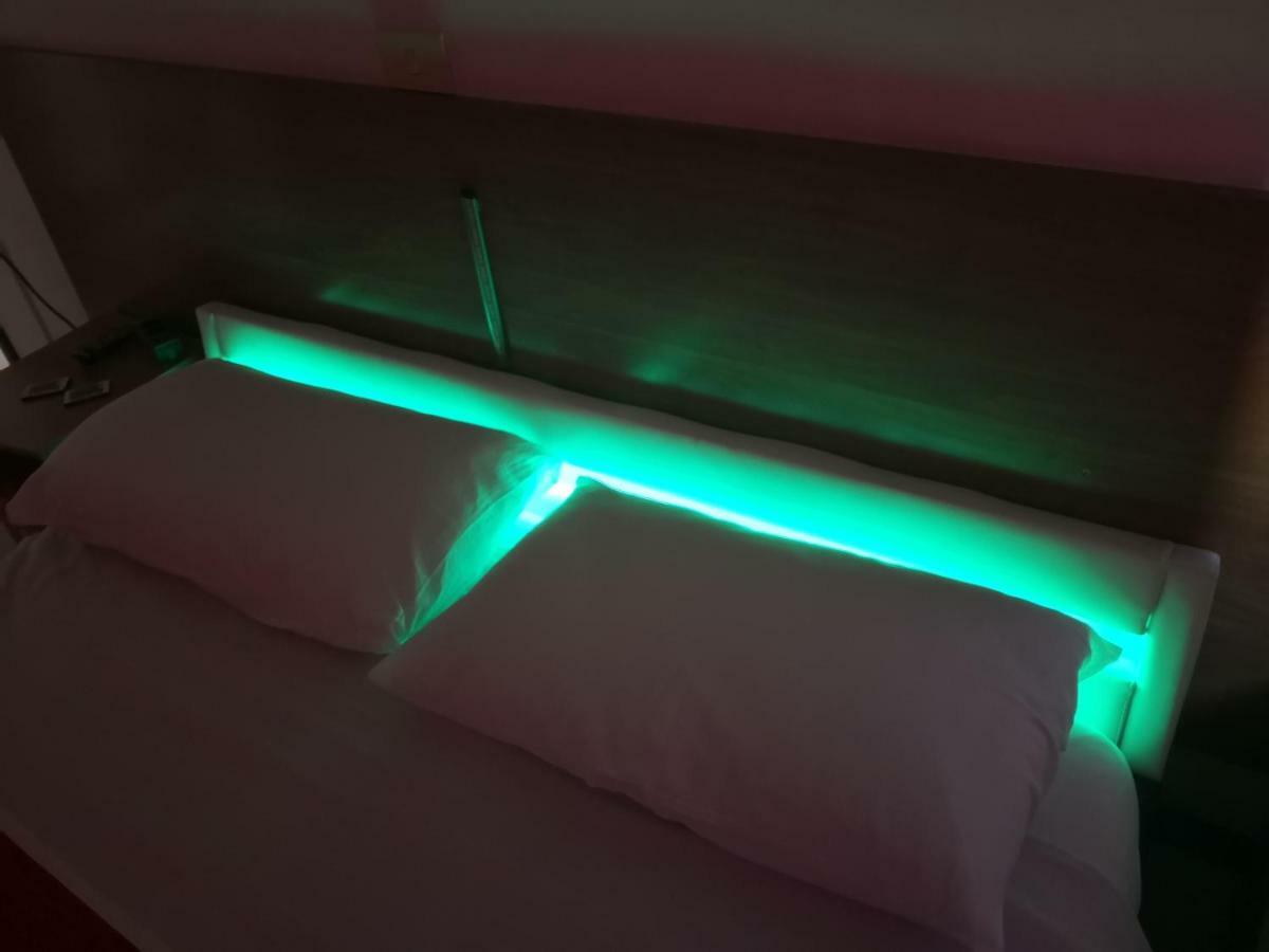 Hotel Houston Livorno - Struttura Esclusivamente Turistica - Not For Business Or Workers المظهر الخارجي الصورة